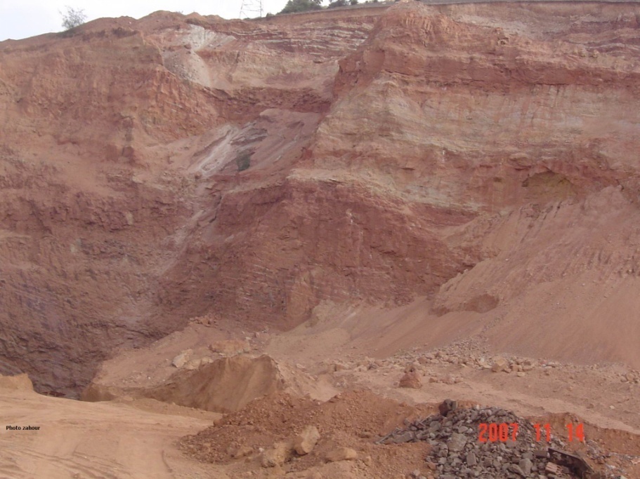 carrière d'argile liasique de l'Oued Maleh.jpg